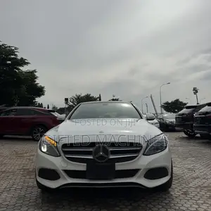 Mercedes-Benz C300 Sport Sedan RWD (2.0L 4cyl 7A) 2017 White