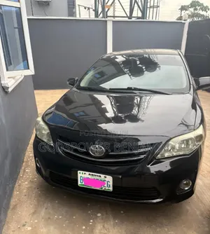 Toyota Corolla 2012 Black