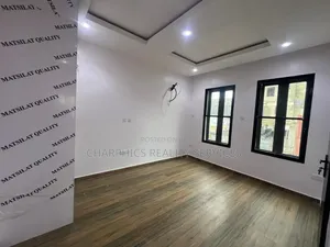 3bdrm Apartment in Lekki Phase 1 for rent