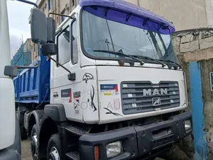 MAN Diesel Tipper With Auxilliary