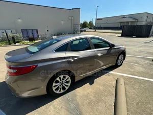 Hyundai Azera 2014 Gold