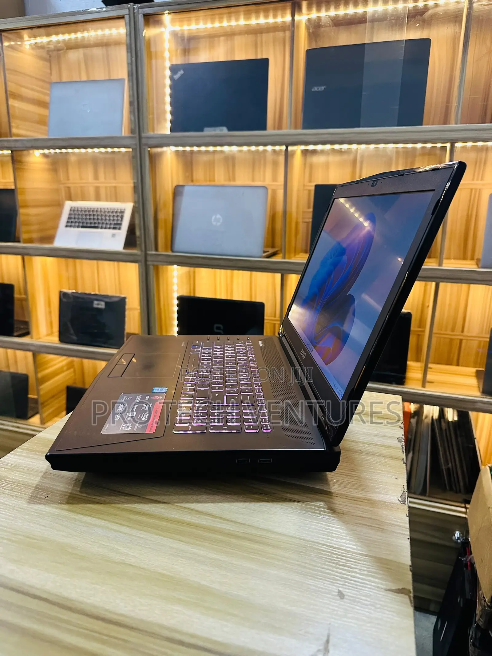 Laptop MSI 32GB Intel Core i7 SSD 512GB