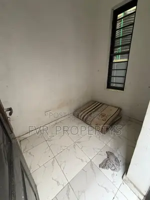 1bdrm Shared Apartment in Ocean Harbor, Lekki for rent