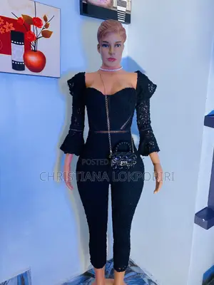 Mannequin With Head