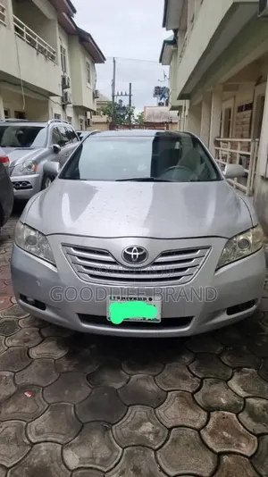 Toyota Camry SE V6 4dr Sedan (3.5L 6cyl 6AM) 2009 Gray
