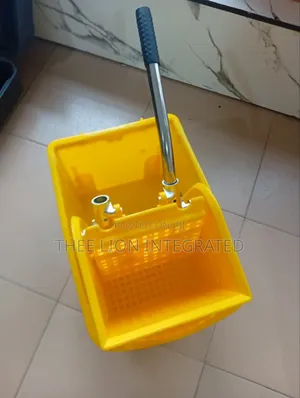 Industrial Mop Bucket With Down-Press Wringer Caution Sign