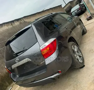 Toyota Highlander V6 2009 Gray