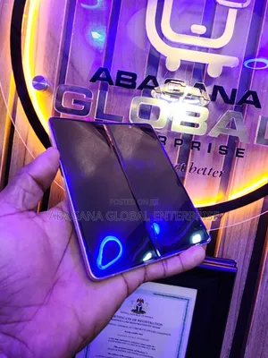 Samsung Galaxy Z Fold 3 256 GB Gold