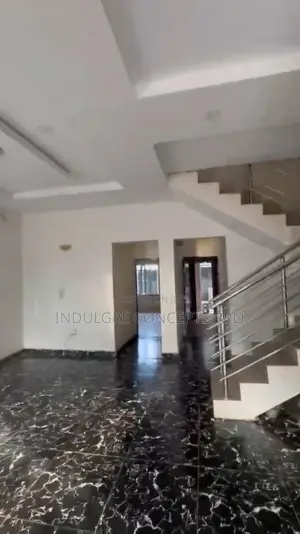 4bdrm Duplex in Pheight, Lugbe District for rent
