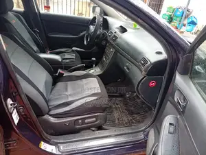 Toyota Avensis 2008 Blue