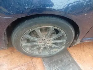 Toyota Avensis 2008 Blue