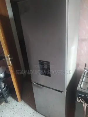 Used Hisense Double Door Fridge 262 Litres