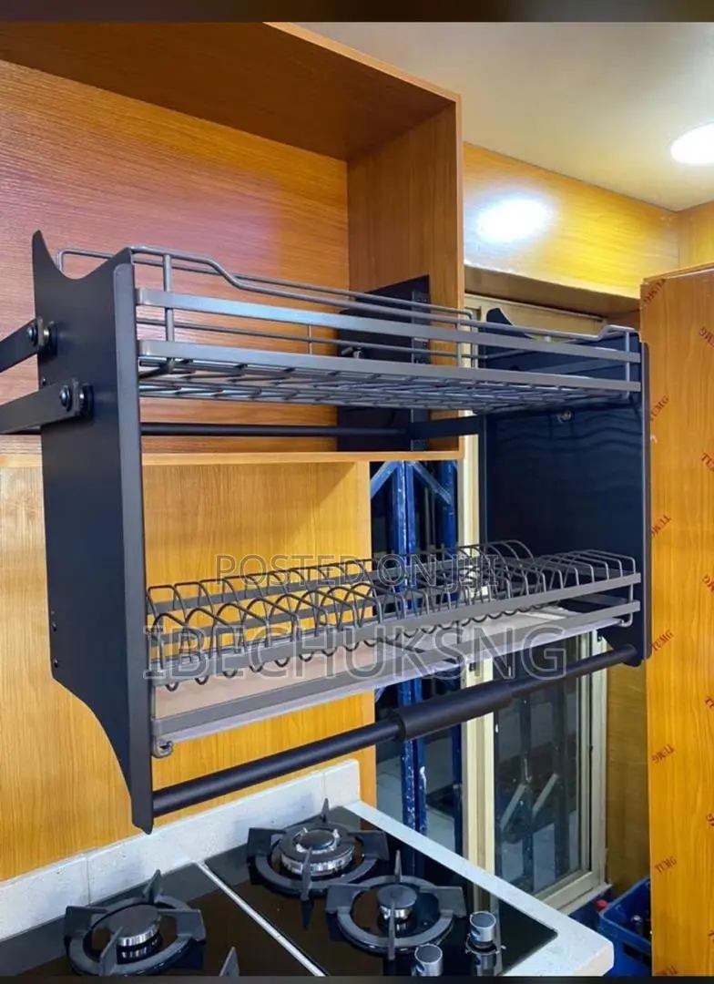 Wall-Mounted Elevator Plate Rack (80cm)