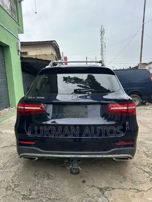 Mercedes-Benz GLC-Class 2016 Blue