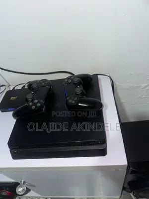 Sony PlayStation 4 PS4 Slim
