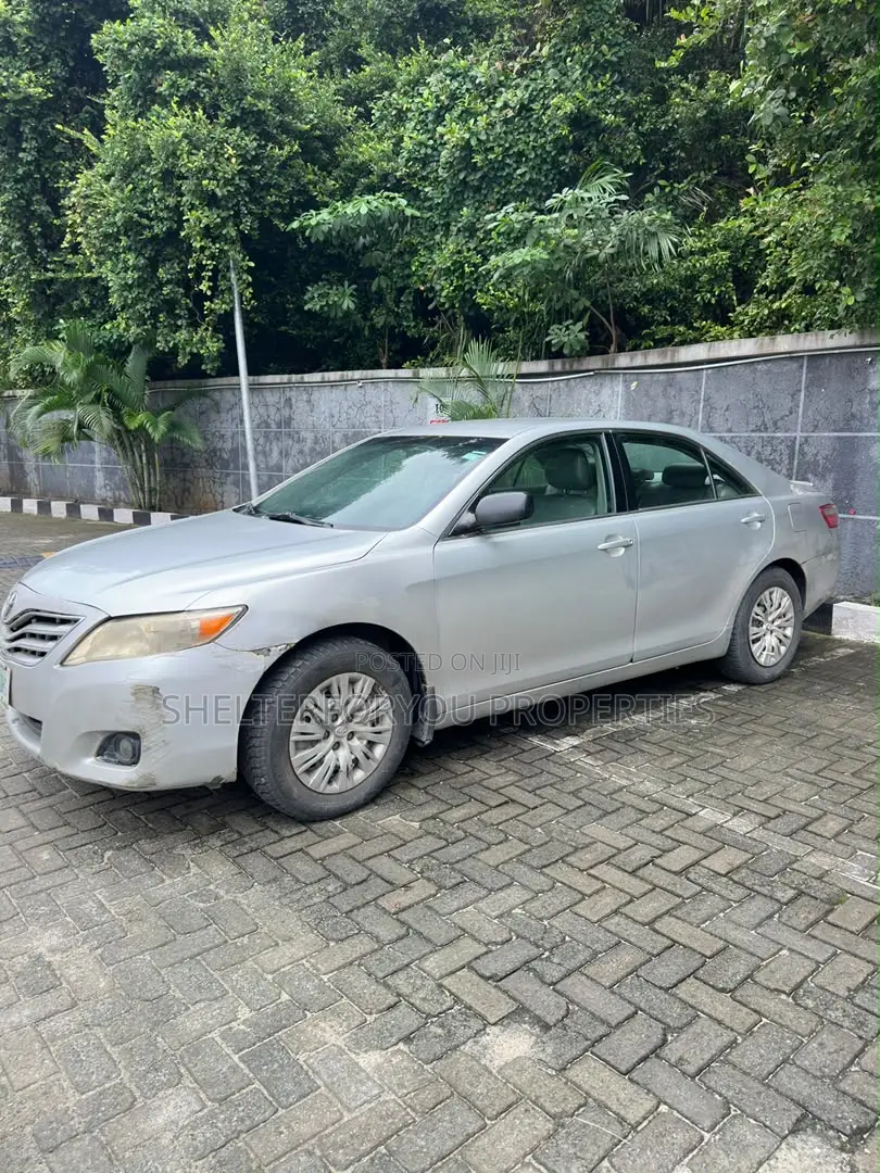 Toyota Camry 2009 Silver