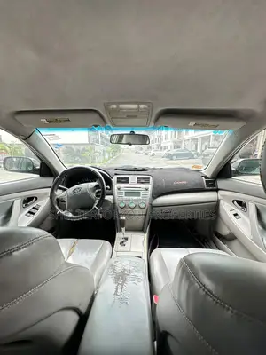 Toyota Camry 2009 Silver