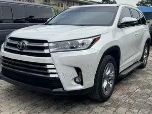 Toyota Highlander Limited 4dr SUV (3.5L 6cyl 6A) 2014 White