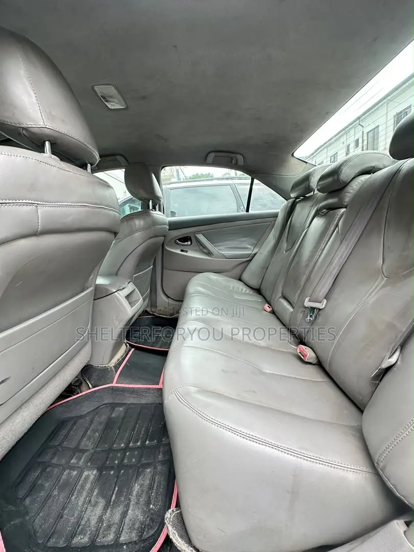 Toyota Camry 2009 Silver