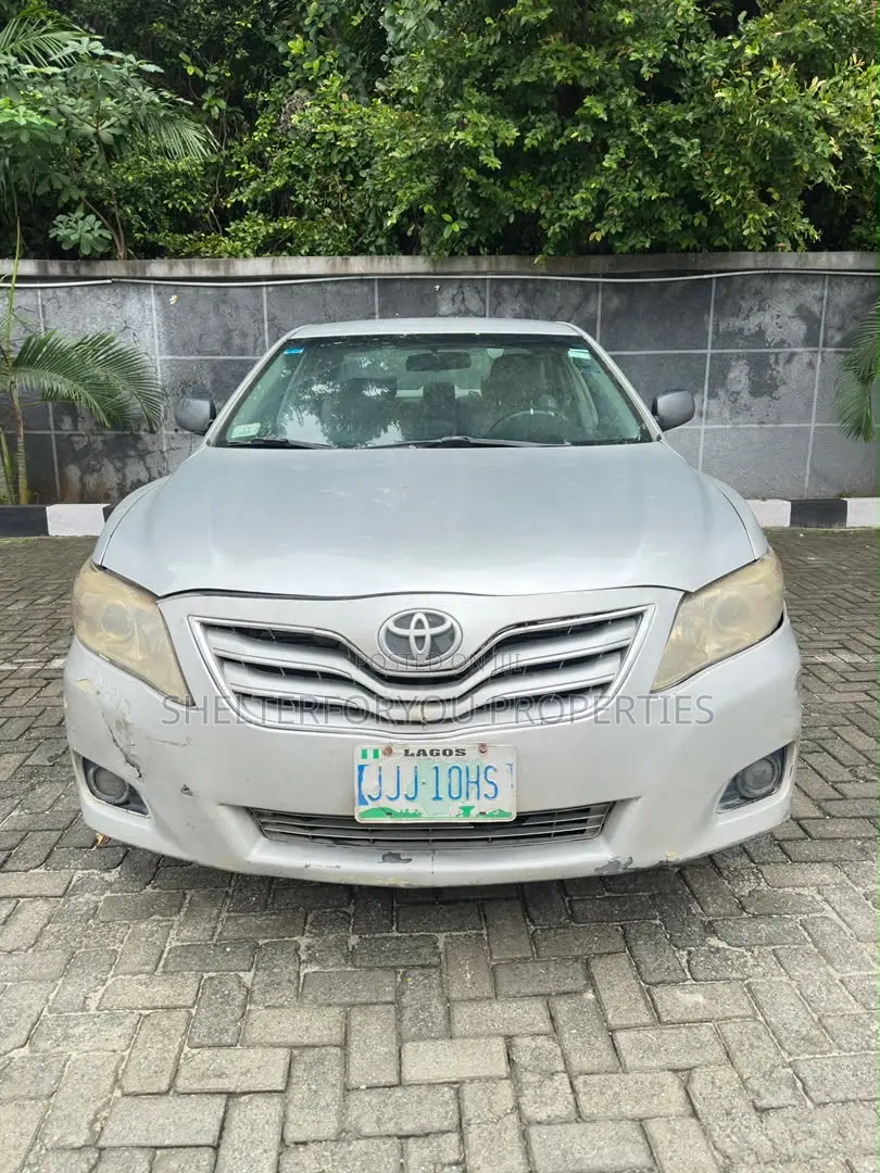 Toyota Camry 2009 Silver