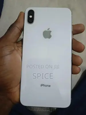 Apple iPhone XS Max 64 GB White