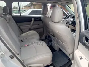 Toyota Highlander 2013 Silver