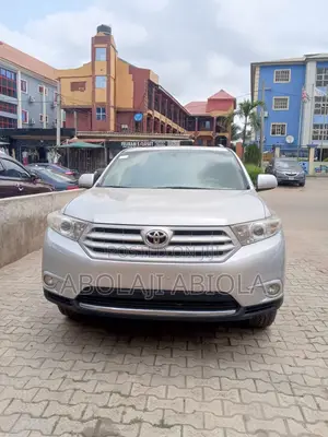 Toyota Highlander 2013 Silver