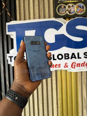 Samsung Galaxy S10e 128 GB Blue