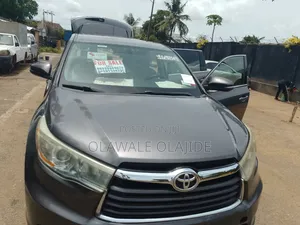 Toyota Highlander LE 4x2 (2.7L 4cyl 6A) 2016 Gray