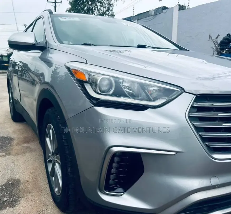 Hyundai Santa Fe 2017 Silver