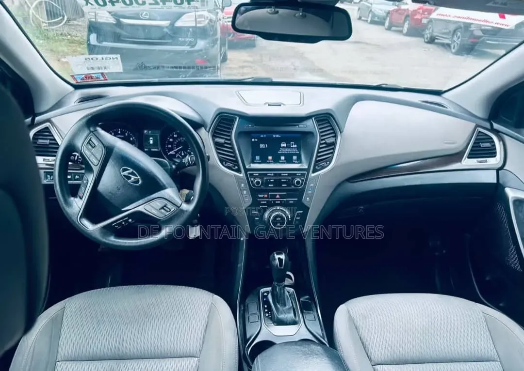 Hyundai Santa Fe 2017 Silver