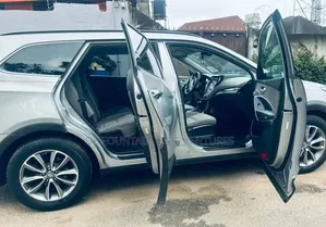 Hyundai Santa Fe 2017 Silver