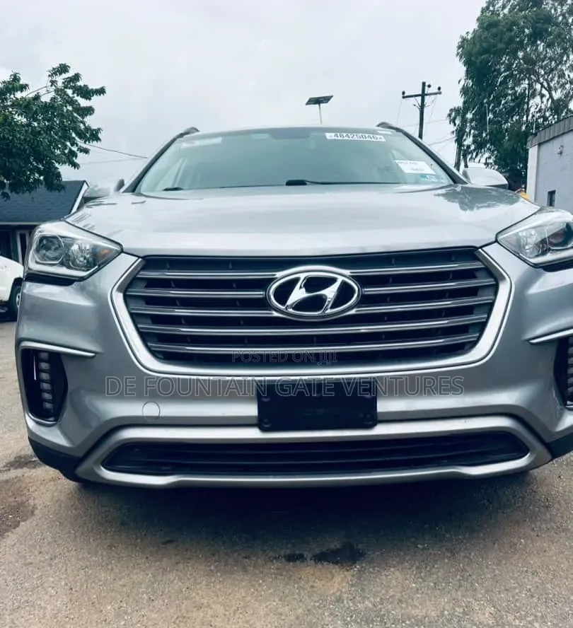 Hyundai Santa Fe 2017 Silver