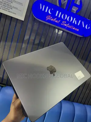 Laptop Apple MacBook Pro 2023 M3 Pro 18GB Apple M3 Pro SSD 512GB