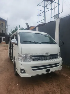 Toyota HiAce 2012 White