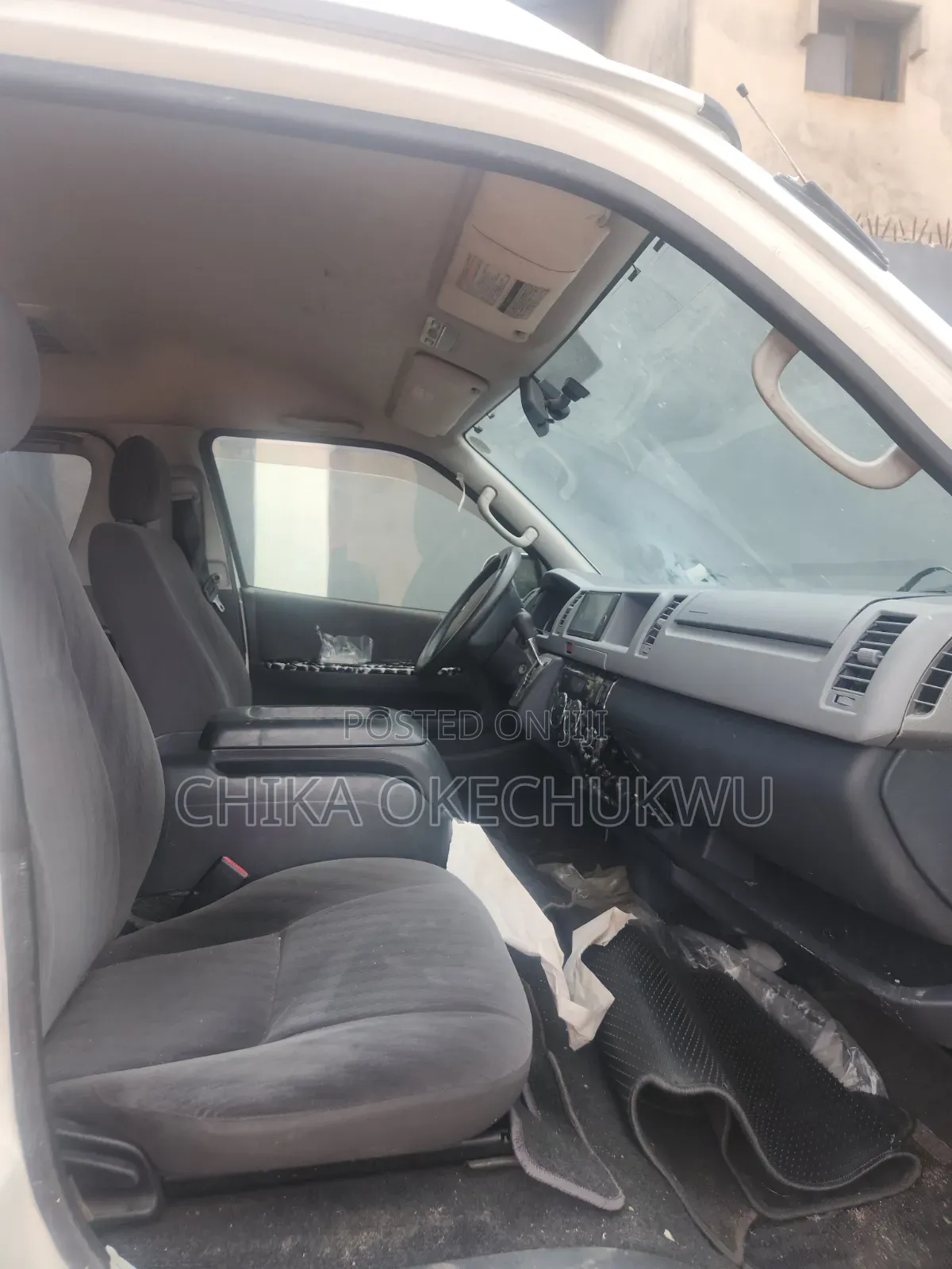 Toyota HiAce 2012 White