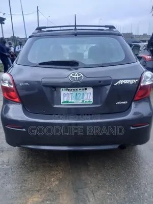 Toyota Matrix Hatchback FWD (1.8L 4cyl 5M) 2008 Black