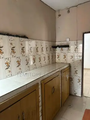Furnished 3bdrm Apartment in Akowonjo for rent