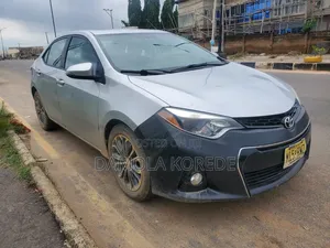 Toyota Corolla 2016 Silver