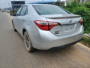 Toyota Corolla 2016 Silver