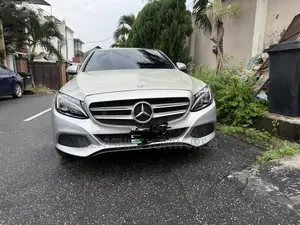 Mercedes-Benz C300 2016 Gray