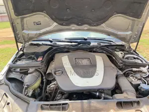 Mercedes-Benz C300 Luxury Sedan AWD (3.0L 6cyl 7A) 2008 Gray