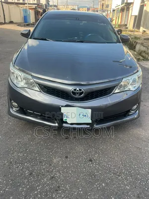 Toyota Camry LE 4dr Sedan (2.5L 4cyl 6A) 2013 Gray