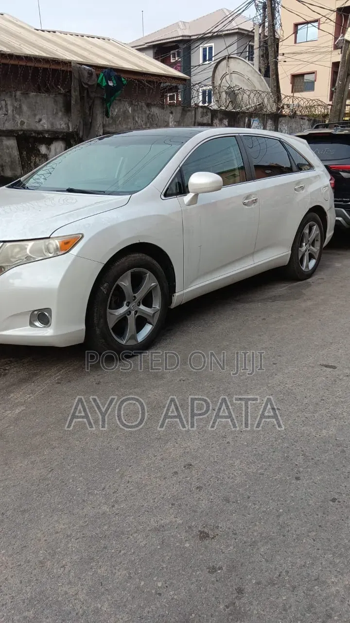 Toyota Venza 2009 White