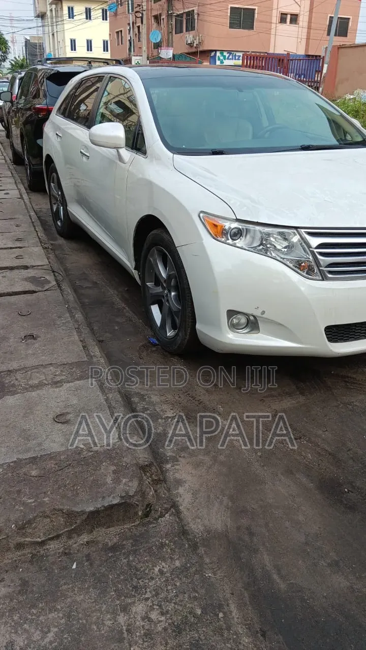 Toyota Venza 2009 White