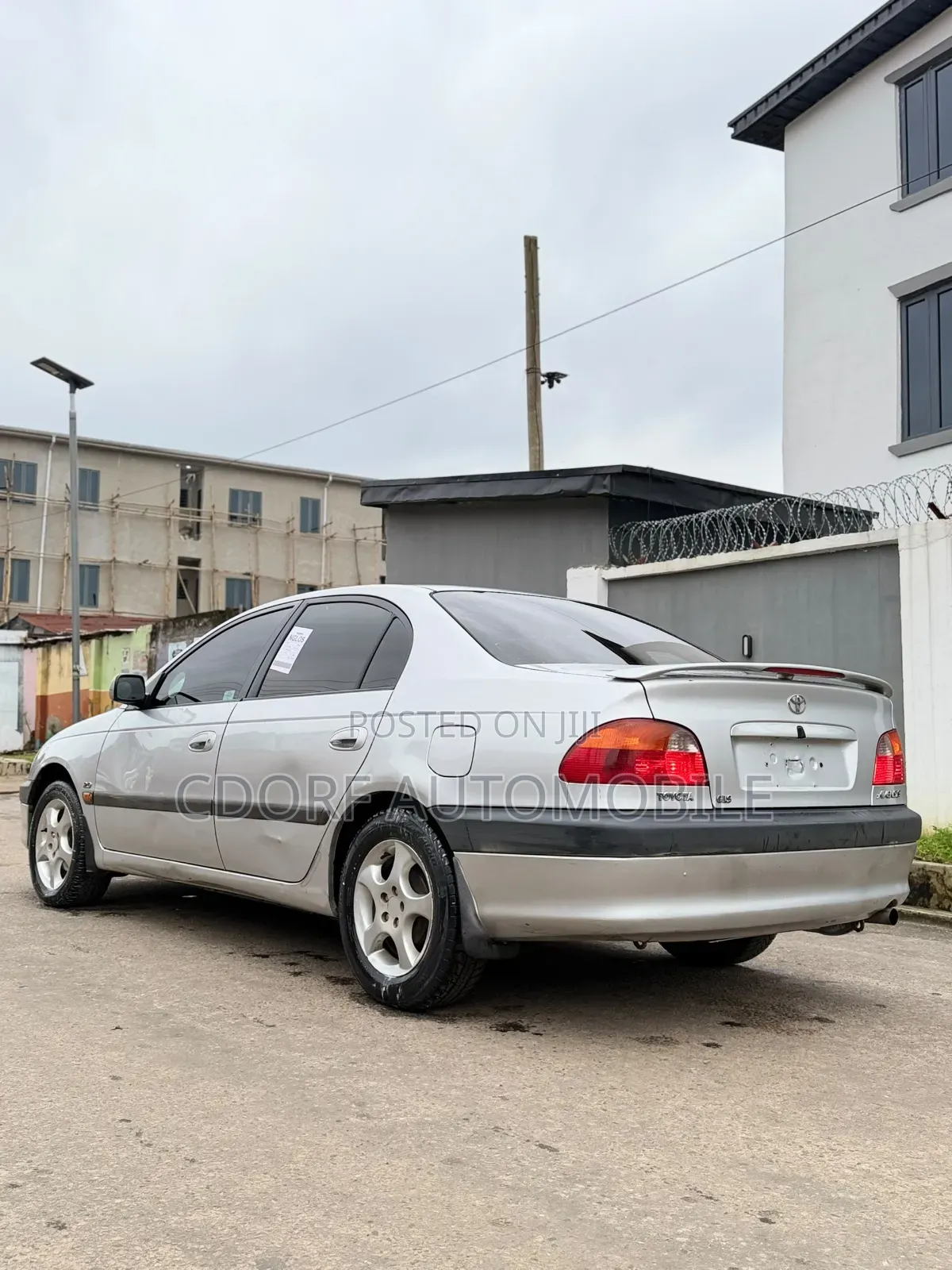 Toyota Avensis 2003 Silver