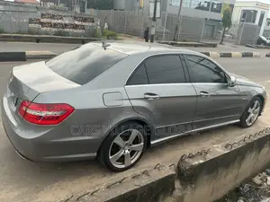 Mercedes-Benz E300 2011 Gray