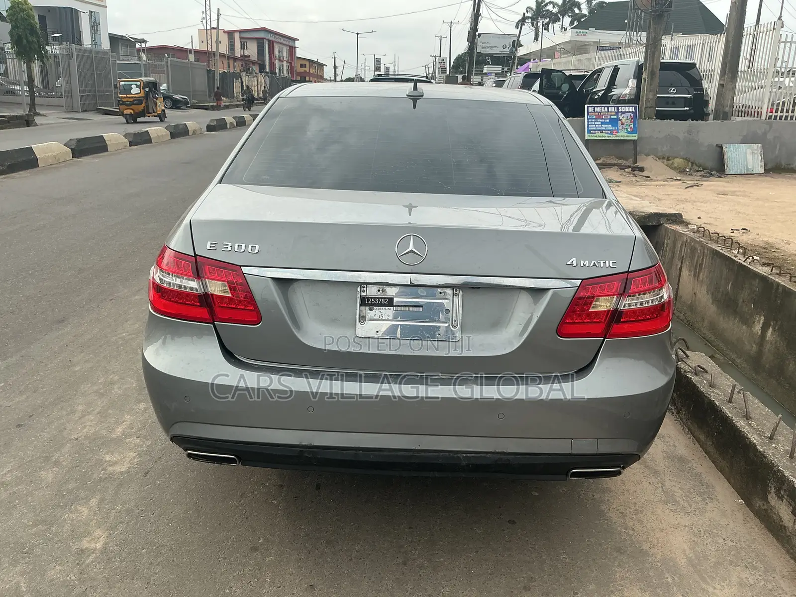 Mercedes-Benz E300 2011 Gray