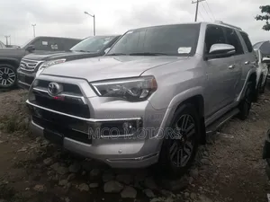 Toyota 4-Runner 2015 Silver