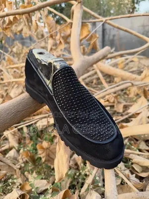 Black Velvet Shoe With Stone Lay-Up